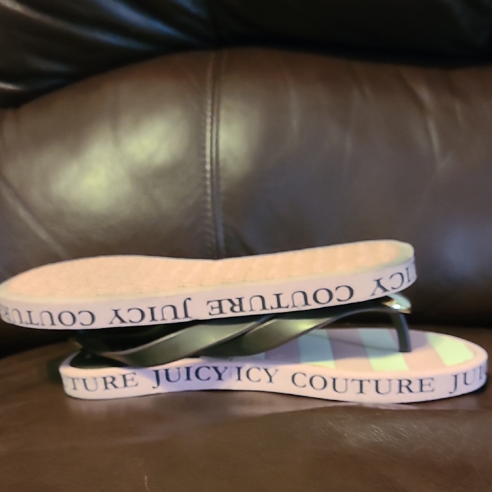 Juicy Couture Pink and Gold Sandals for Summer - Picture 5 of 9